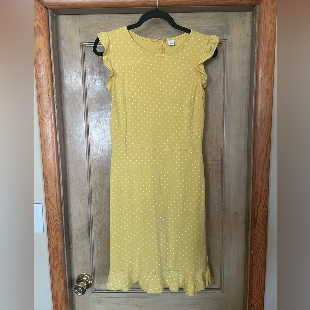 Women’s Yellow and white Polka Dot Size Medium Dress